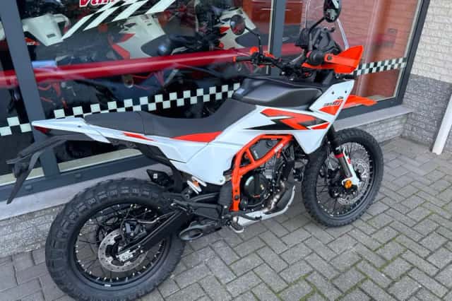 DS KTM (2026) thumbnail 3