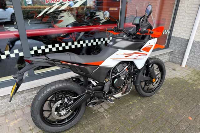 DS KTM (2026) thumbnail 3