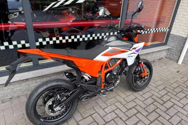 DS KTM (2026) thumbnail 3
