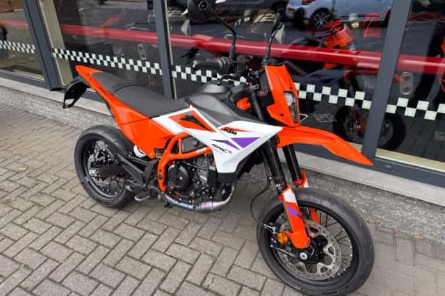 DS KTM (2025) thumbnail 2