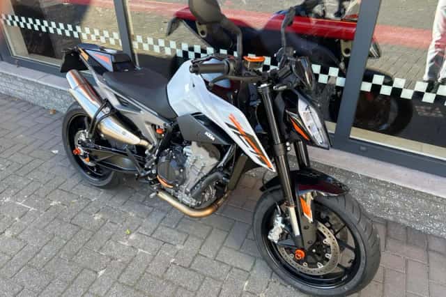 DS KTM (2023) thumbnail 3