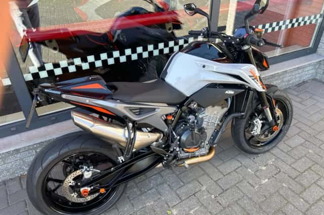 DS KTM (2023) thumbnail 4