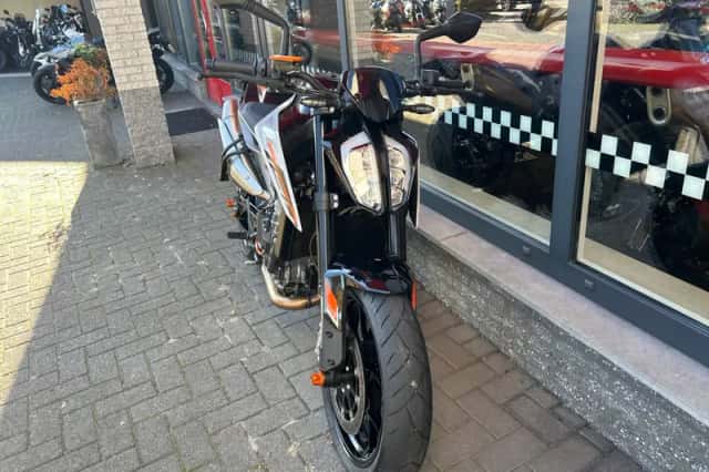 DS KTM (2023) thumbnail 5
