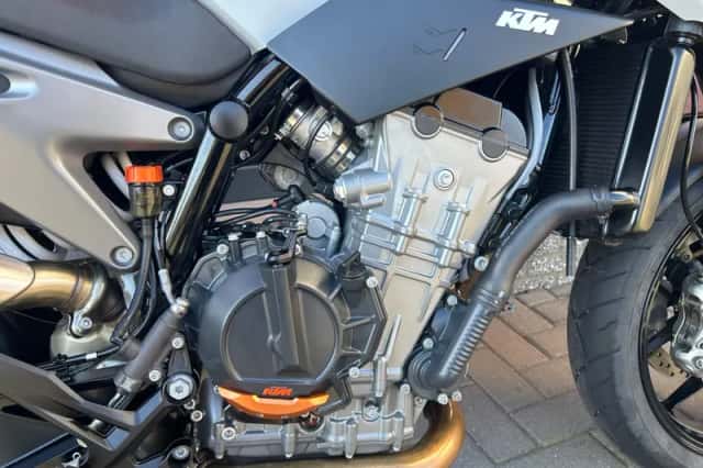 DS KTM (2023) thumbnail 6