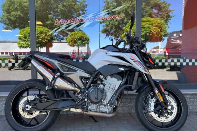 DS KTM (2024) thumbnail 2