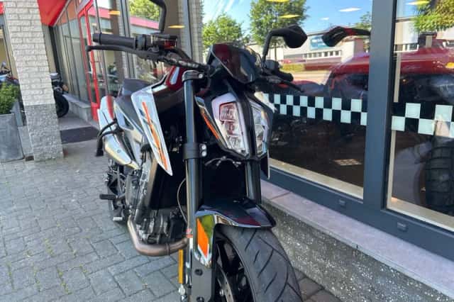 DS KTM (2024) thumbnail 6