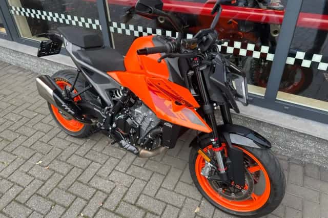 DS KTM (2025) thumbnail 2