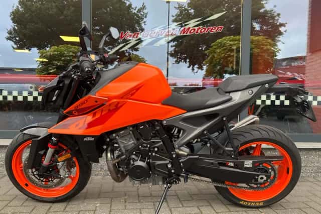DS KTM (2025) thumbnail 4