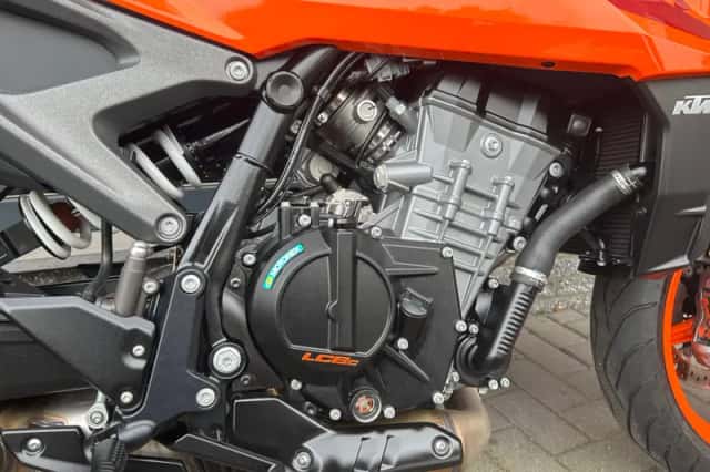 DS KTM (2025) thumbnail 6