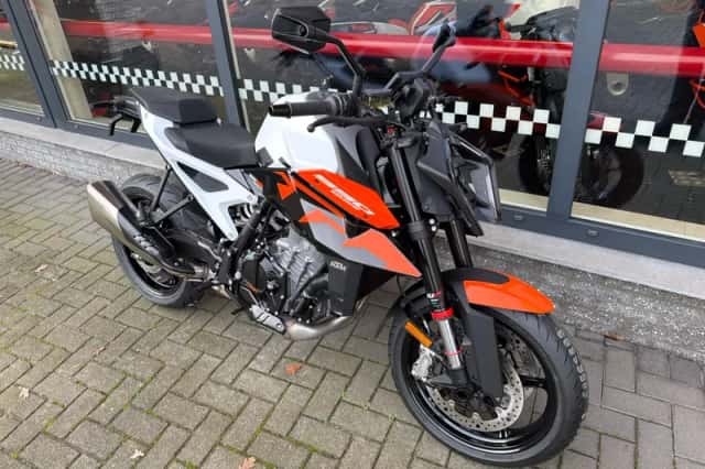 DS KTM (2026) thumbnail 2