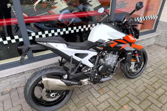 DS KTM (2026) thumbnail 3