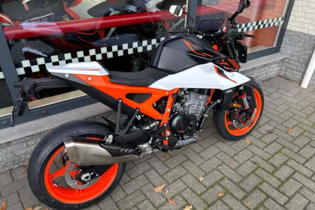 DS KTM (2026) thumbnail 3