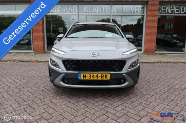 Hyundai Kona (2021) thumbnail 2
