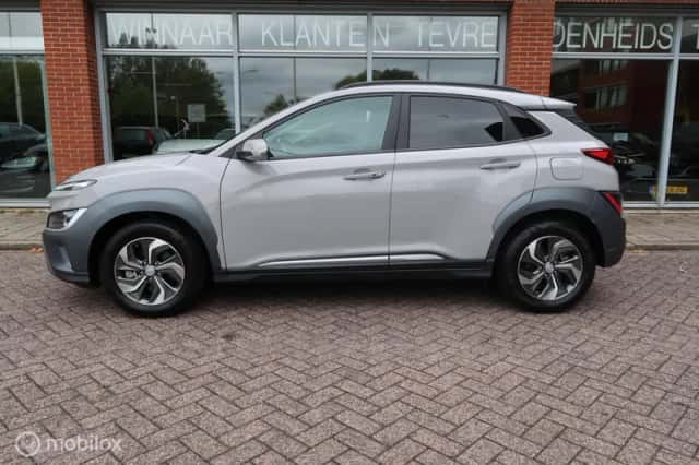 Hyundai Kona (2021) thumbnail 5