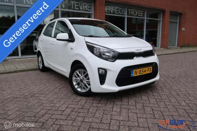 Kia Picanto (2021) thumbnail 3
