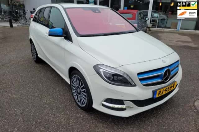 Mercedes-Benz B-Klasse (2017) thumbnail 1