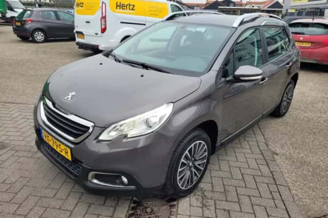 Peugeot 2008 (2015) thumbnail 3
