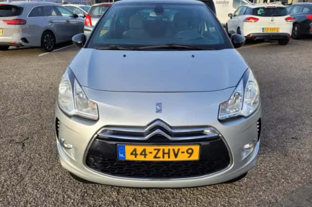 Citroën DS3 (2012) thumbnail 2