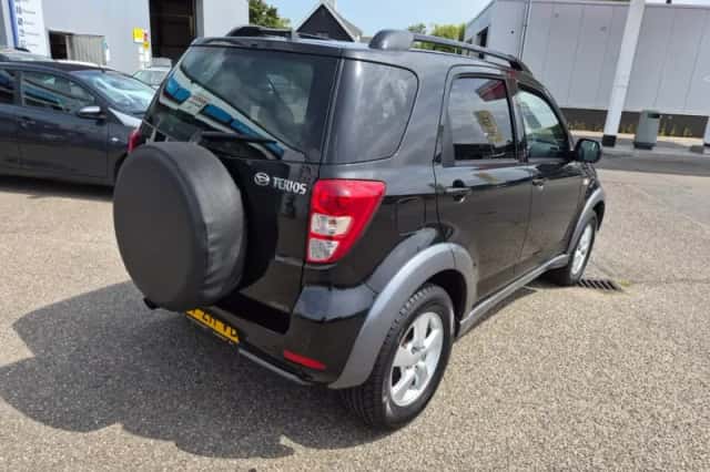 Daihatsu Terios (2008) thumbnail 6