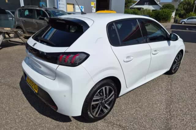 Peugeot 208 (2020) thumbnail 6