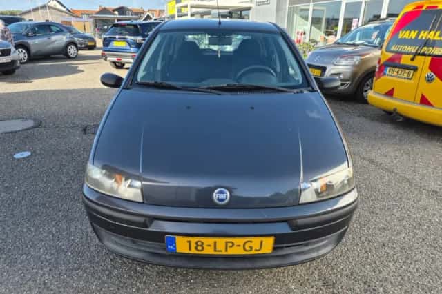 Fiat Punto (2003) thumbnail 2