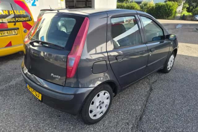 Fiat Punto (2003) thumbnail 6