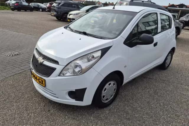Chevrolet Spark (2012) thumbnail 3