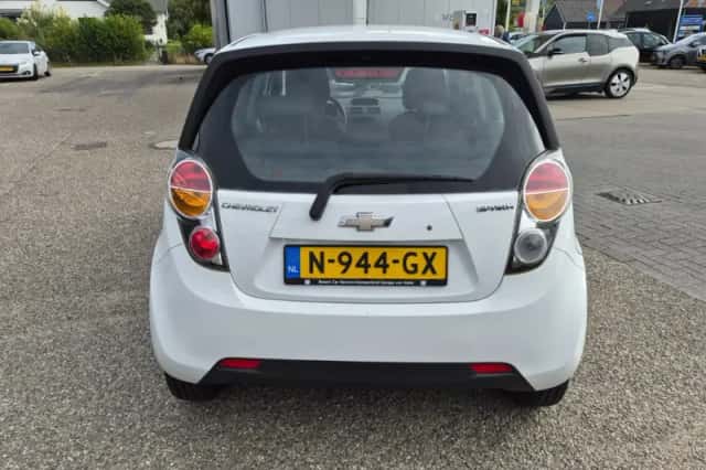 Chevrolet Spark (2012) thumbnail 5