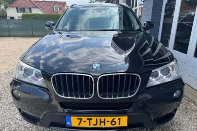 BMW X3 (2014) thumbnail 2