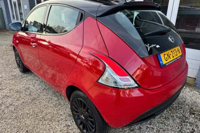 Lancia Ypsilon (2015) thumbnail 4