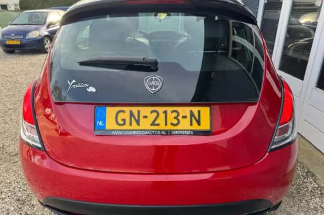 Lancia Ypsilon (2015) thumbnail 5