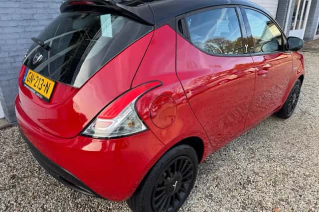 Lancia Ypsilon (2015) thumbnail 6