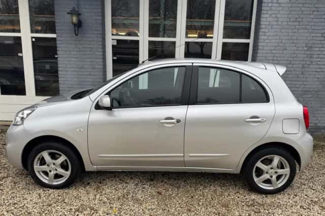 Nissan Micra (2015) thumbnail 3