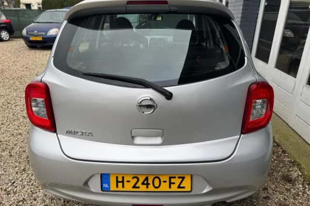 Nissan Micra (2015) thumbnail 5