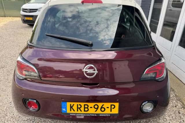 Opel Adam (2017) thumbnail 4