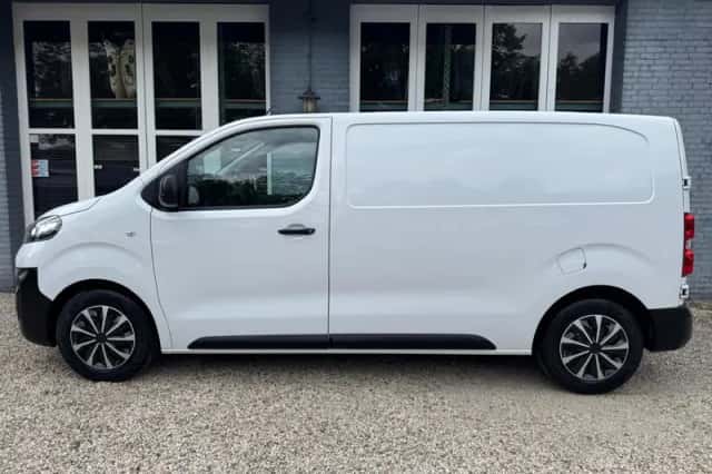 Opel Vivaro (2024) thumbnail 3