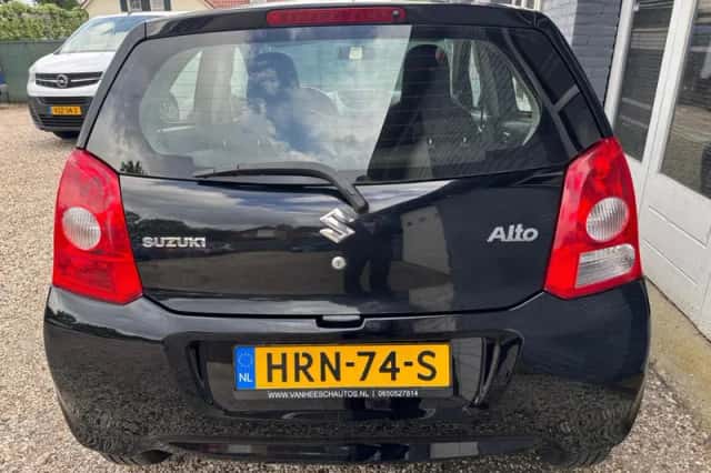 Suzuki Alto (2012) thumbnail 5