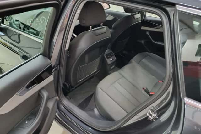 Audi A4 (2023) thumbnail 5