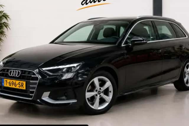 Audi A4 (2023) thumbnail 1