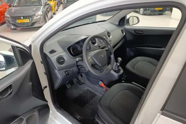 Hyundai i10 (2019) thumbnail 3