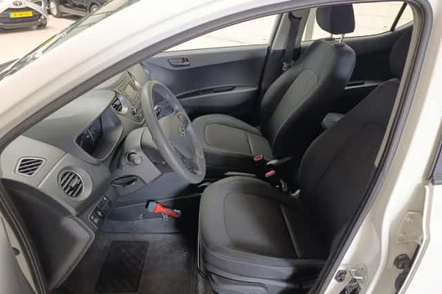 Hyundai i10 (2019) thumbnail 4