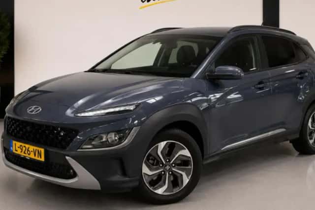 Hyundai Kona (2021) thumbnail 1