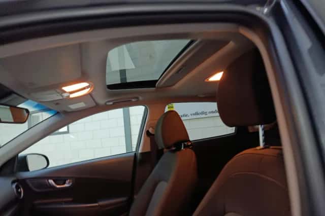 Hyundai Kona (2021) thumbnail 5