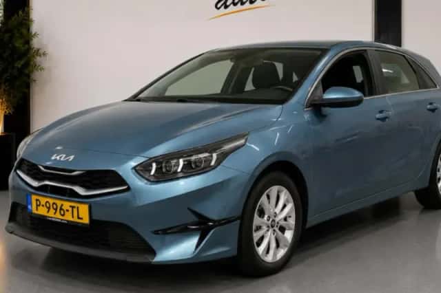 Kia Ceed (2022) thumbnail 1
