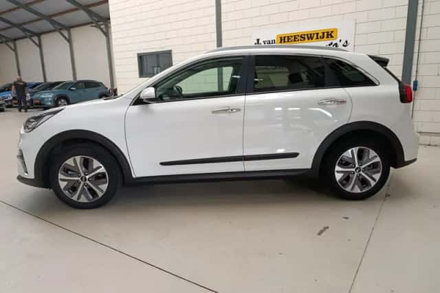 Kia Niro EV (2021) thumbnail 5