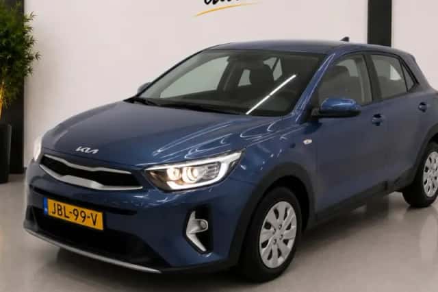 Kia Stonic (2025) thumbnail 1