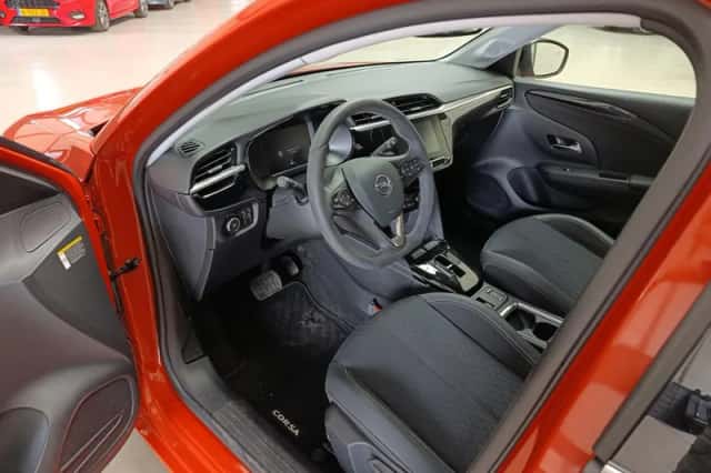 Opel Corsa (2023) thumbnail 3