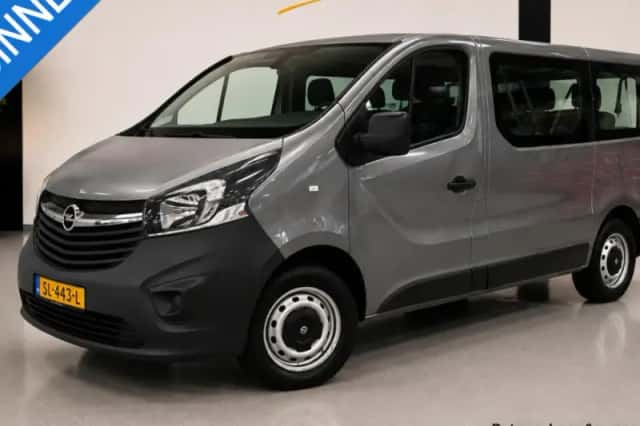 Opel Vivaro (2018) thumbnail 1
