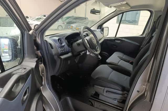 Opel Vivaro (2018) thumbnail 3