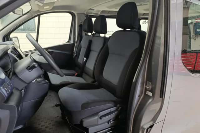 Opel Vivaro (2018) thumbnail 4